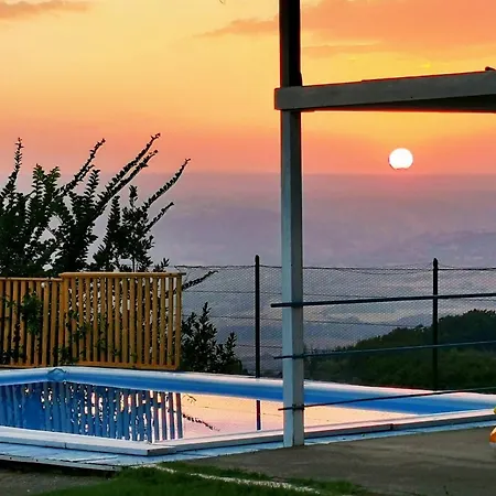 Country house Casa Vacanze Guardea *