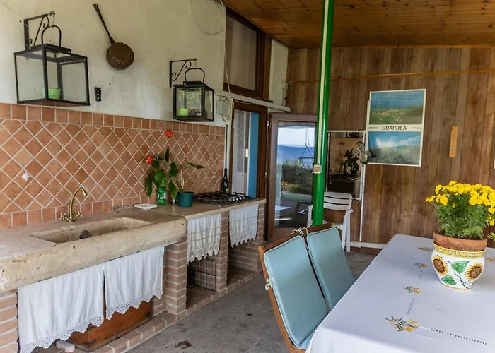 Landhuis Casa Vacanze Guardea